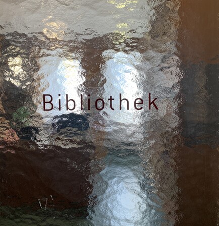 Das Schaufenster der Bibliothek